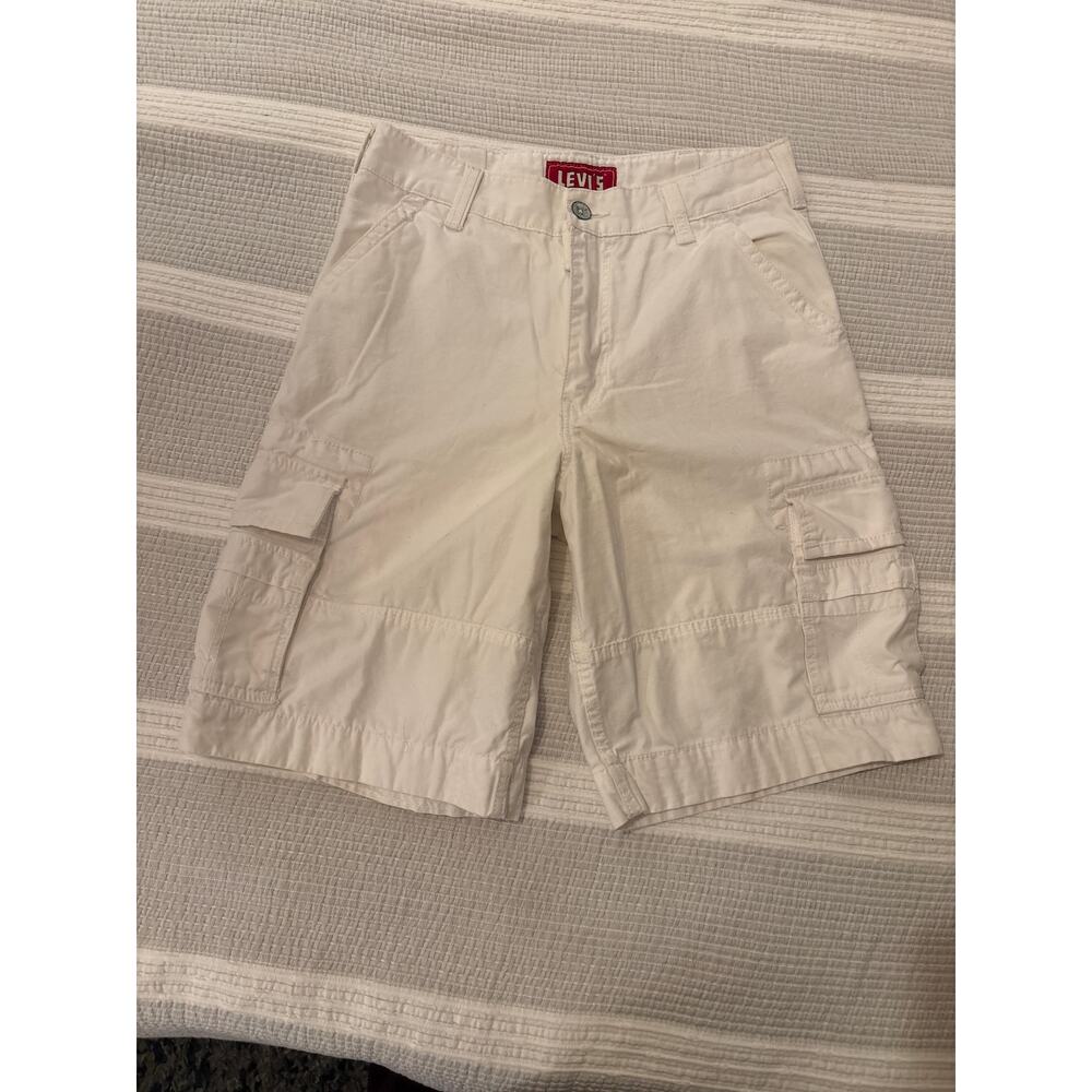 Levi’s White Cargo Shorts